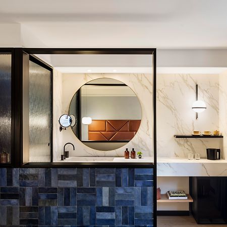 Kimpton Vividora Hotel By Ihg Barcelona Ngoại thất bức ảnh Bathroom