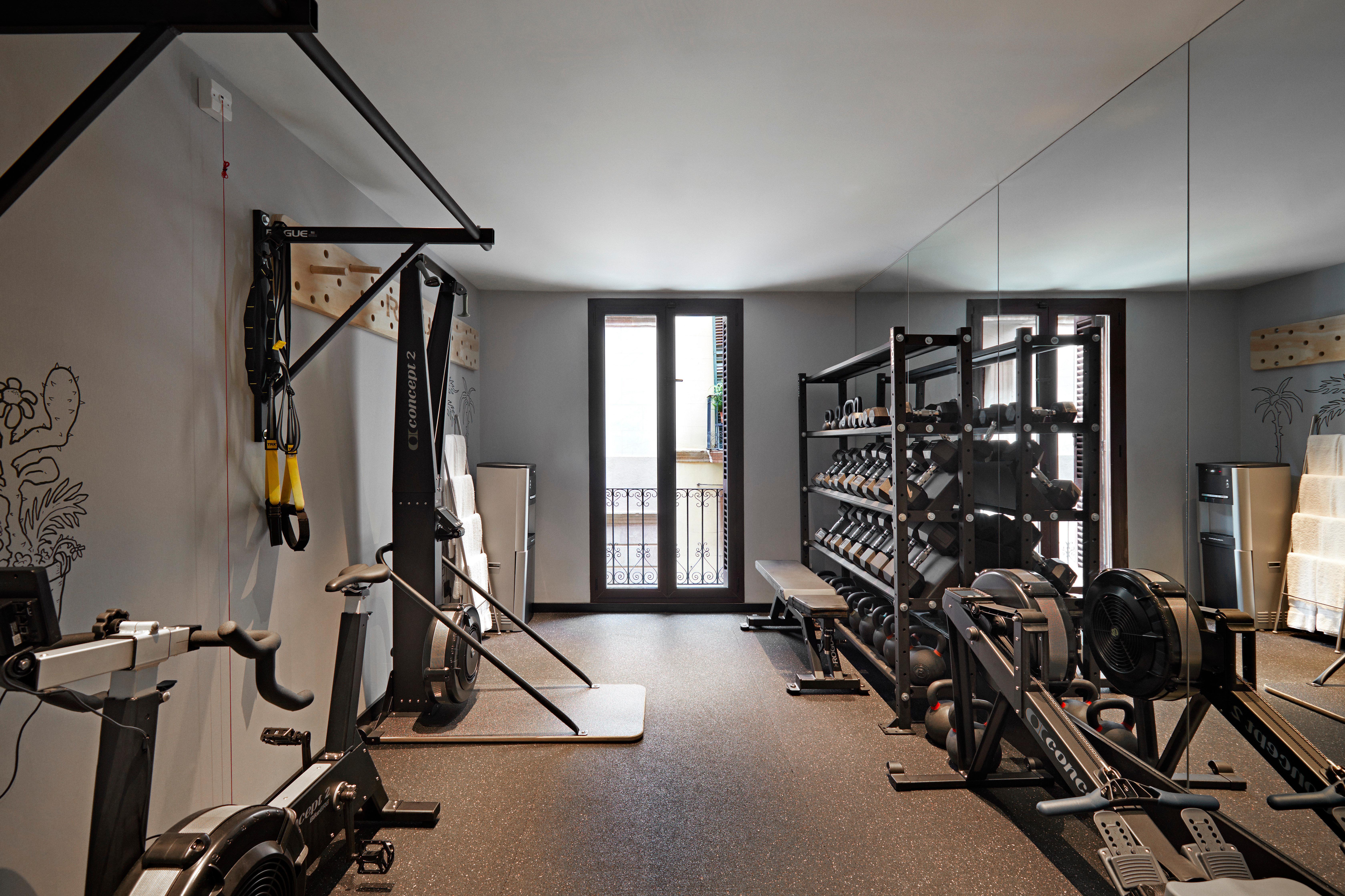 Kimpton Vividora Hotel By Ihg Barcelona Ngoại thất bức ảnh The gym at the London Bridge Campus